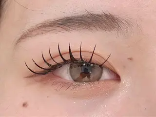 マツエク・マツパ 八木 杏菜の眉毛・アイブロウイメージ