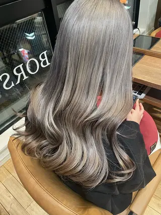 ロング カラー 羽山 笑夢のヘアスタイル