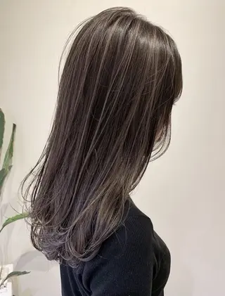 セミロング Kyeco大宮所属・足立 愛菜のヘアスタイル