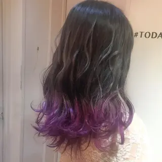 セミロング カラー ホワイト&レイヤーカ ットエクステ長畠俊輔のヘアスタイル