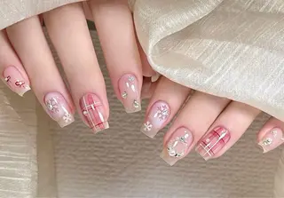 ネイル 美人計ネイルサロン所属・中山 美月のネイルデザイン