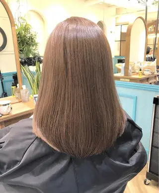 ミディアム salowin 原宿 aroa所属・韓国／ハッシュカット ／透明感カラー／金野のヘアスタイル