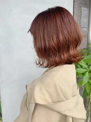 ミディアム カラー 吉原 由菜のヘアスタイル