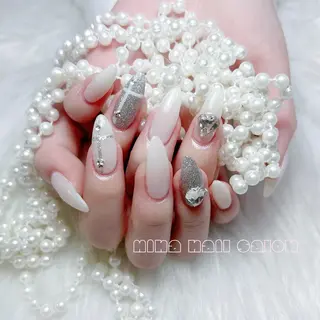 ネイル 🎀まゆ 🪽🐾のネイルデザイン