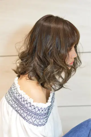 ミディアム カラー パーマ テラモト カズヨシのヘアスタイル
