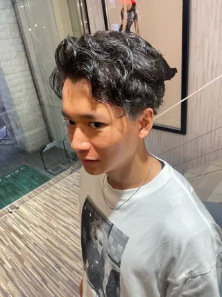 パーマ メンズ EARTH 山﨑龍馬のヘアスタイル