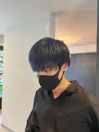 カラー 久保 美空のヘアスタイル