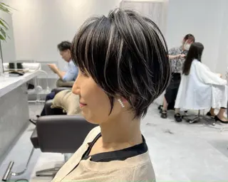 ショート カラー 山﨑 燦人のヘアスタイル