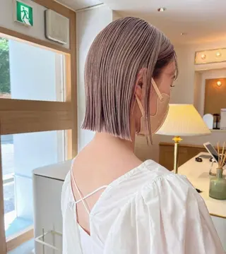 ショート ボブ/ハイトーン YUIのヘアスタイル