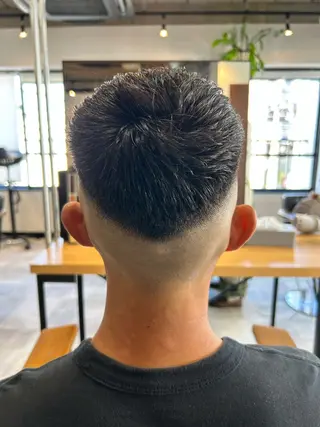 ショート メンズ 相澤 拳のヘアスタイル