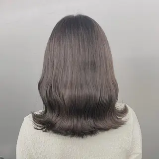 ミディアム グレージュ 透明感 ブリーチなし田島晃汰のヘアスタイル