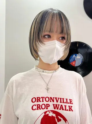 ショート カラー ヘアアレンジ 🧨ブリーチー×ボブ レイヤー💎じゅえるのヘアスタイル