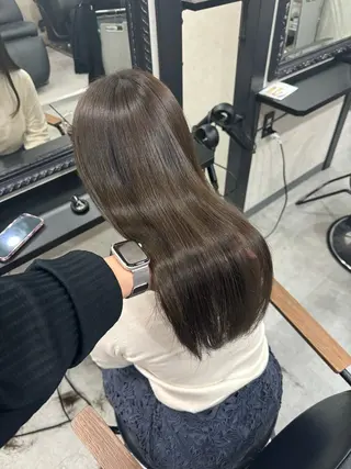 ロング カラー 安田 愛琉のヘアスタイル