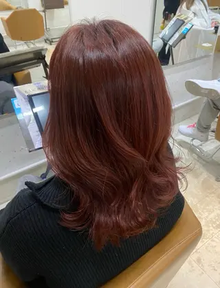 ミディアム 中元 美月のヘアスタイル