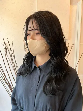 ロング カラー 寺地 和奏のヘアスタイル