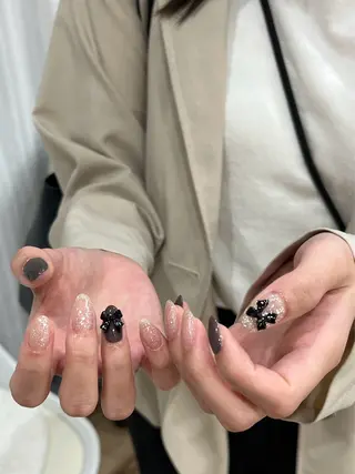 ネイル Ui_Amor (パラジェル)のネイルデザイン