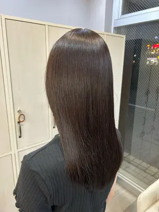 セミロング カラー 伊藤 愛理のヘアスタイル