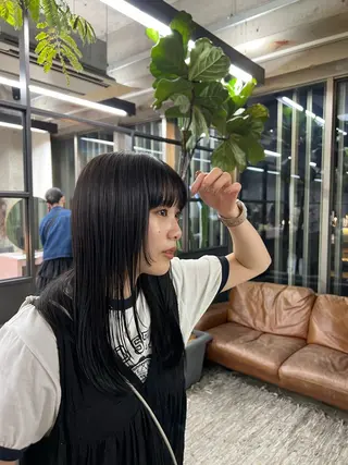 ロング カラー era所属・azumi/ボブ/暖 色/オリーブ/縮毛のヘアスタイル