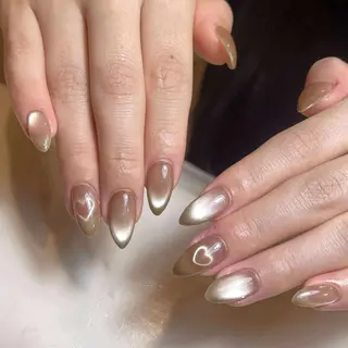 ミディアム VI NAILのネイルデザイン