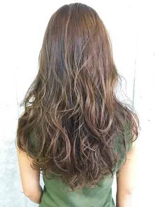 ロング カラー tipi 香椎・千早のヘアスタイル