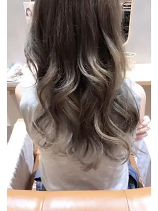 ロング chill out 塚口本町店のヘアスタイル