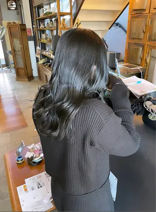 セミロング カラー ayaka |トレンドヘアのヘアスタイル