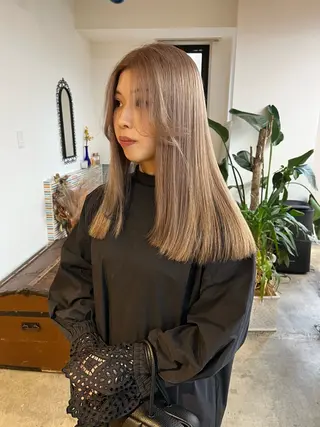 セミロング カラー 🩷ハイトーン透明感 レイヤー🩷ユリカのヘアスタイル