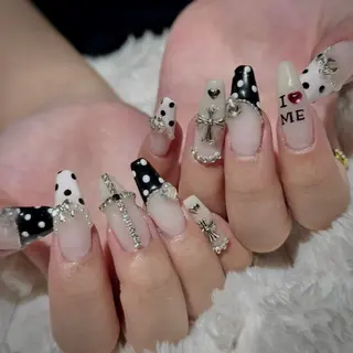 ネイル m kaori𓃟のネイルデザイン