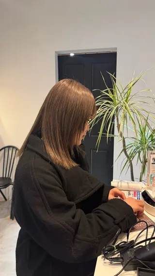 ミディアム カラー 透明感ナチュラル🪞 hanaのヘアスタイル