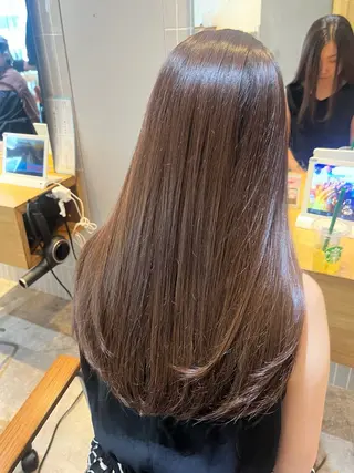 ロング カラー ラフィスヘアードープ所属・レイヤーと透明感の アユカ 髪質改善のヘアスタイル