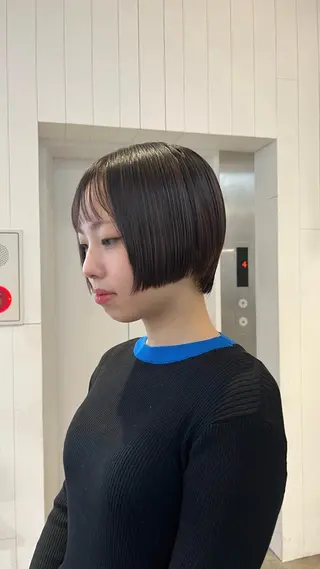 ショート ALBUM SHINJUKU所属・フカミ マナカのヘアスタイル