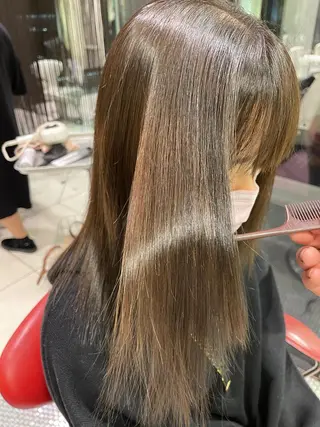 ミディアム 圧倒的美髪ストレート ツダケイタロウのヘアスタイル