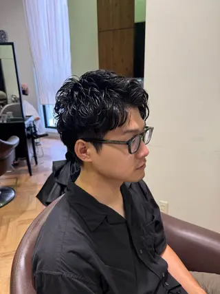 ショート パーマ メンズ 溝口 槙里也のヘアスタイル