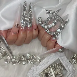 ネイル MADIA川崎所属・KUMI💛 MADIAのネイルデザイン