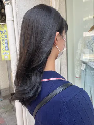 セミロング カラー CoCooN Hiromiのヘアスタイル