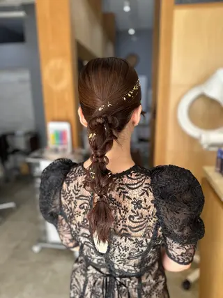 ミディアム miloc MOMOKAのヘアスタイル