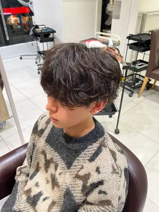 パーマ メンズ 佐々木 拓海のヘアスタイル