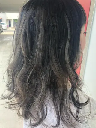 カラー 早川 真幸のヘアスタイル