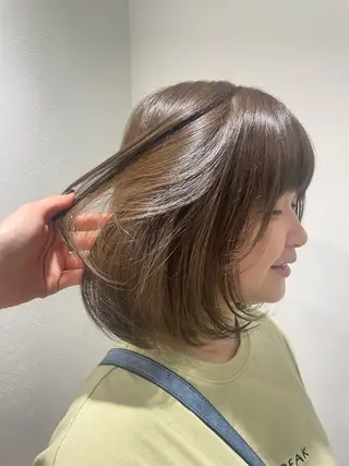 ミディアム 暖色カラー/ おおいえひびきのヘアスタイル