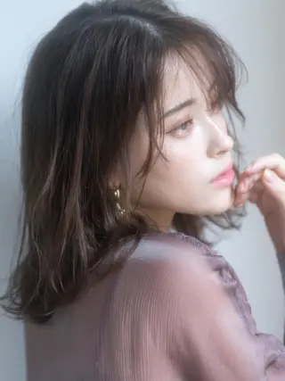 ミディアム 🎀ハイトーン/レイ ヤー/Reina🎀のヘアスタイル