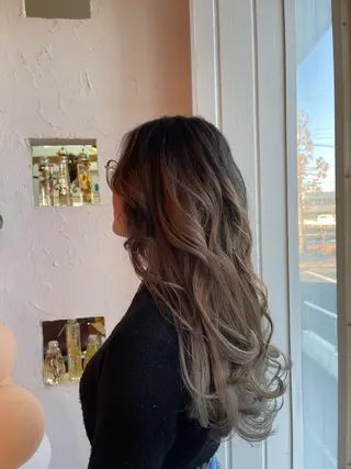 ロング カラー 🌸小掛🌸 豊橋外国人風カラーのヘアスタイル