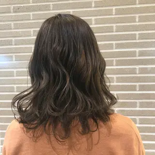 ミディアム 植田 菜月のヘアスタイル