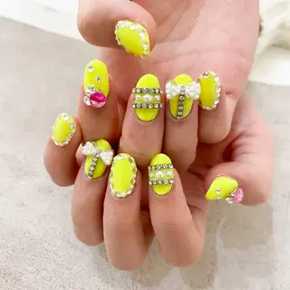 ネイル ゴテゴテ💙ワンホン リオナのネイルデザイン