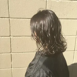 セミロング カラー しのはら まどかのヘアスタイル