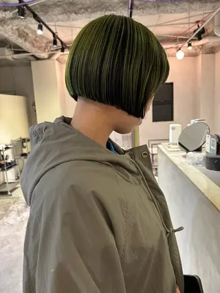 ショート カラー Loom.所属・村上雅人 ナチュラルモードのヘアスタイル