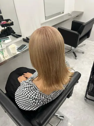 ミディアム 透明感ハイトーン🫧 Kalin🐈‍⬛のヘアスタイル