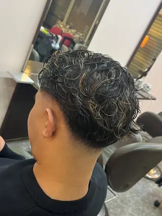 ミディアム パーマ CuMARi所属・予約の95%パーマ 🌈men's専門店のヘアスタイル