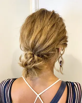 ミディアム ヘアアレンジ 🎨カラー満足度 500%💫ヅル💫のヘアスタイル