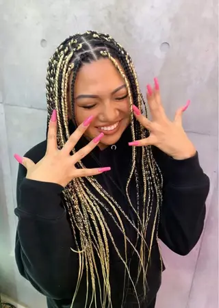 ロング ヘアアレンジ HARURU🪮✨ ブレイズ海外ヘアのヘアスタイル