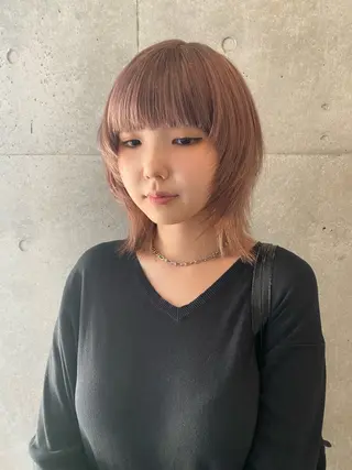 ミディアム カラー Yahiko ハイトーンのヘアスタイル